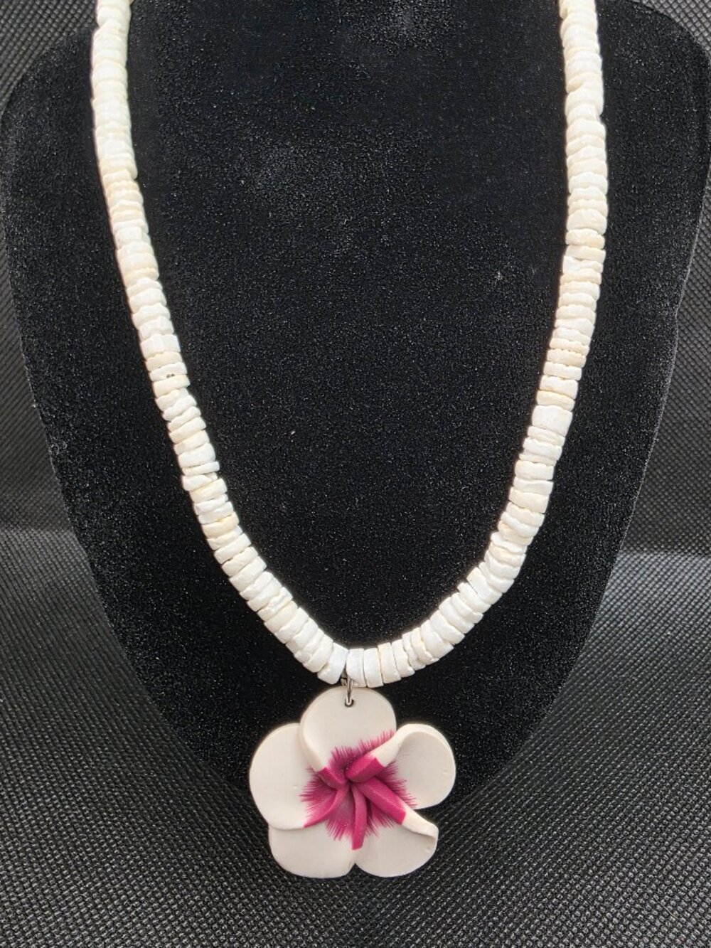 Vintage Hawaiian Puka Shell Necklace White Heishi Choker Pink Flower Pendant